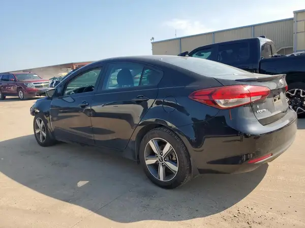 3KPFL4A73JE184377 2018 KIA FORTE - Image 2