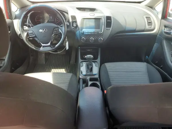 3KPFL4A73JE186775 2018 KIA FORTE - Image 8