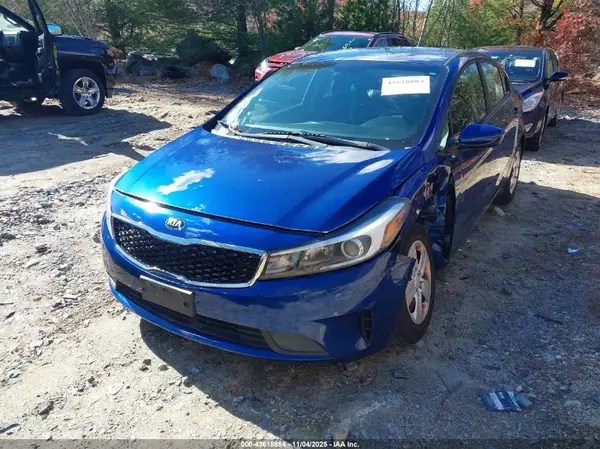 3KPFL4A73JE190616 2018 KIA FORTE - Image 2