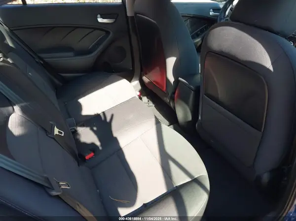 3KPFL4A73JE190616 2018 KIA FORTE - Image 8