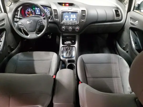3KPFL4A73JE191314 2018 KIA FORTE - Image 8