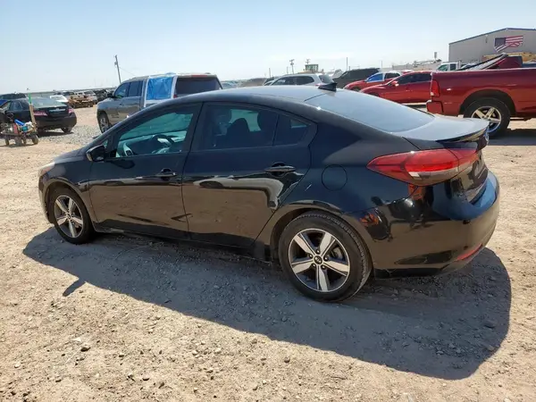 3KPFL4A73JE191362 2018 KIA FORTE - Image 2