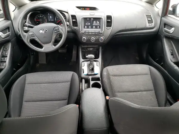 3KPFL4A73JE196433 2018 KIA FORTE - Image 8
