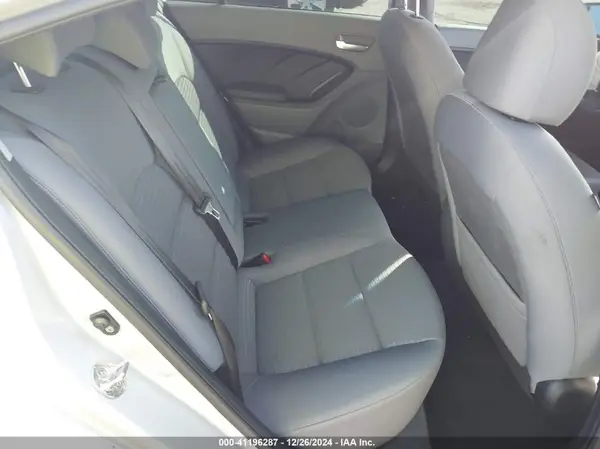 3KPFL4A73JE197694 2018 KIA FORTE - Image 8