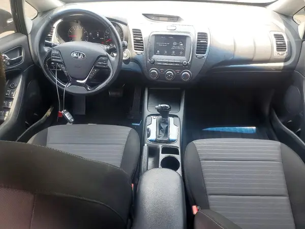 3KPFL4A73JE198134 2018 KIA FORTE - Image 8