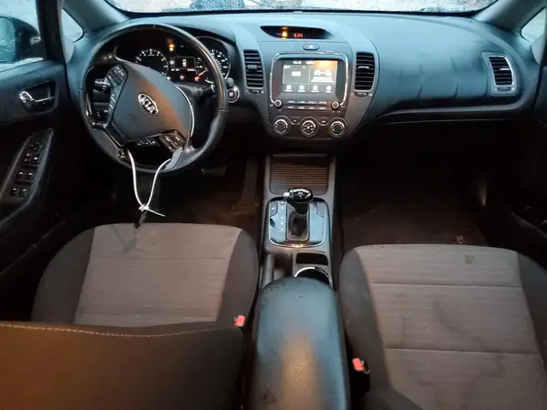 3KPFL4A73JE200531 2018 KIA FORTE - Image 8