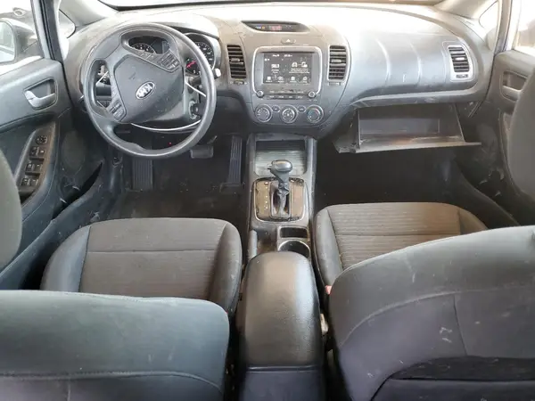 3KPFL4A73JE201307 2018 KIA FORTE - Image 8