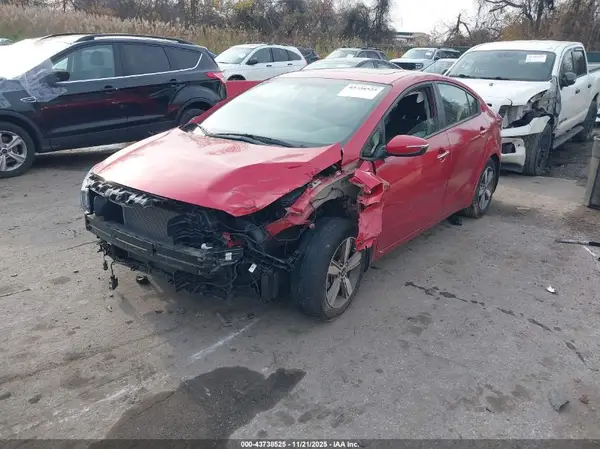 3KPFL4A73JE201503 2018 KIA FORTE - Image 2