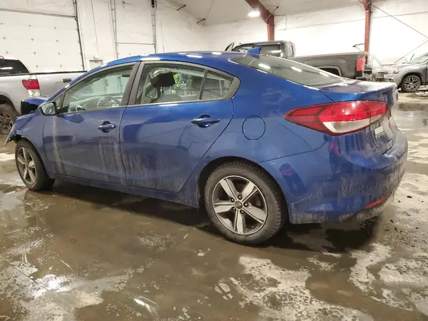 3KPFL4A73JE201694 2018 KIA FORTE - Image 2