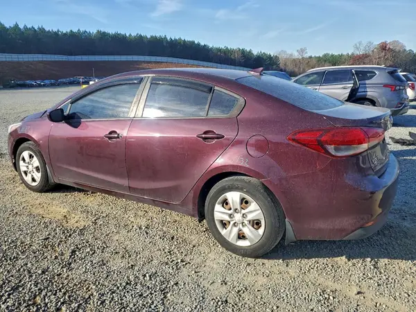 3KPFL4A73JE206507 2018 KIA FORTE - Image 2