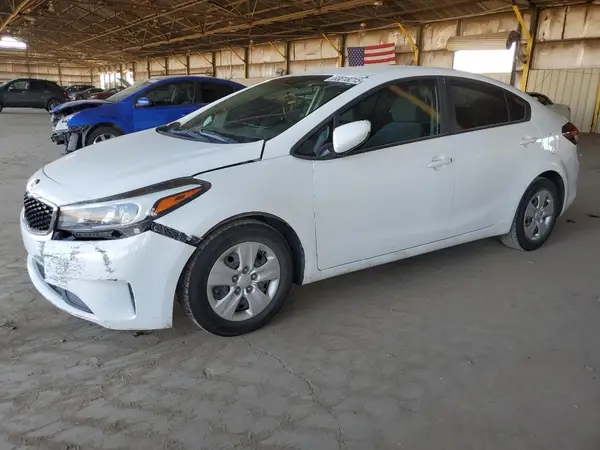 3KPFL4A73JE207415 2018 KIA FORTE - Image 1