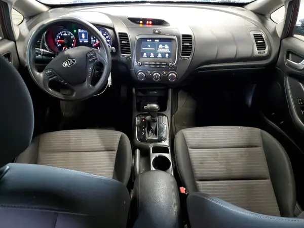 3KPFL4A73JE208127 2018 KIA FORTE - Image 8
