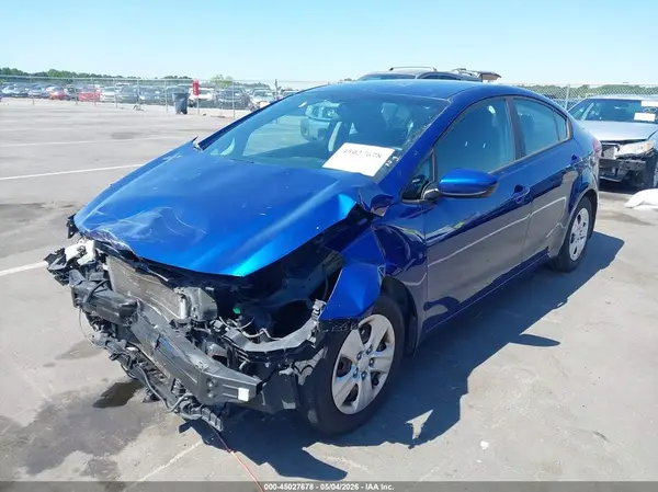 3KPFL4A73JE209908 2018 KIA FORTE - Image 2