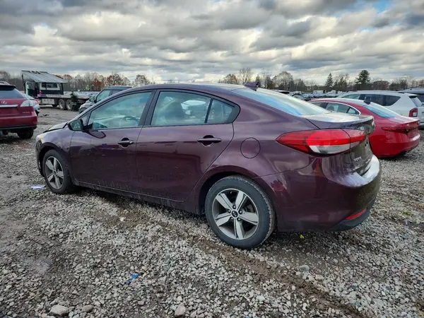 3KPFL4A73JE215059 2018 KIA FORTE - Image 2