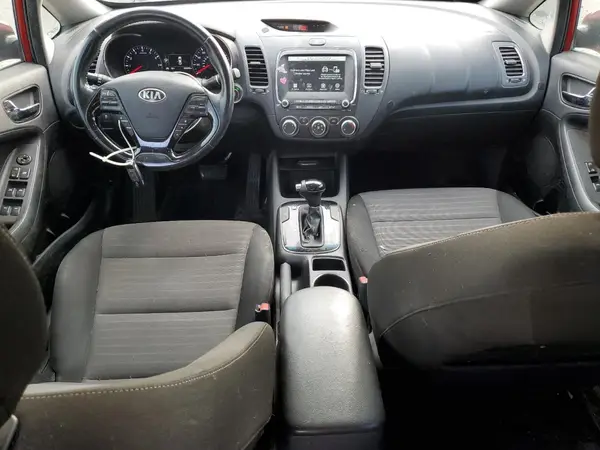 3KPFL4A73JE217796 2018 KIA FORTE - Image 8