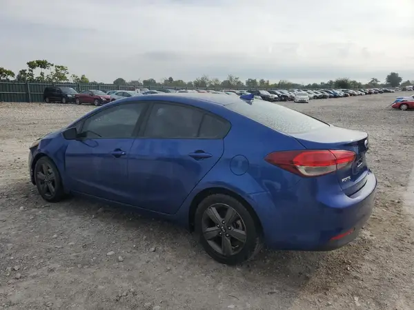 3KPFL4A73JE224229 2018 KIA FORTE - Image 2