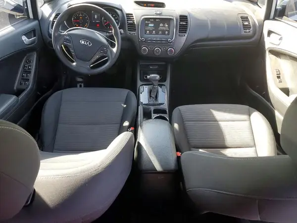 3KPFL4A73JE224425 2018 KIA FORTE - Image 8