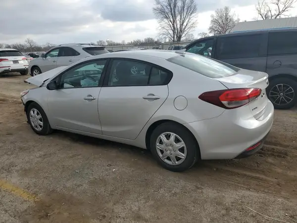 3KPFL4A73JE230693 2018 KIA FORTE - Image 2