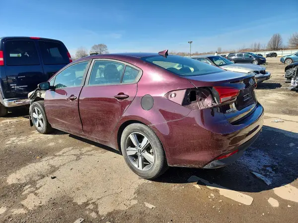 3KPFL4A73JE232007 2018 KIA FORTE - Image 2