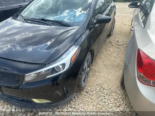 3KPFL4A73JE233853 2018 KIA FORTE - Image 2