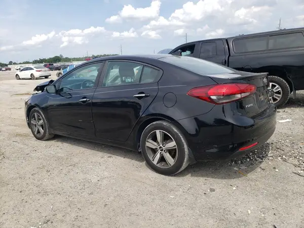 3KPFL4A73JE236798 2018 KIA FORTE - Image 2