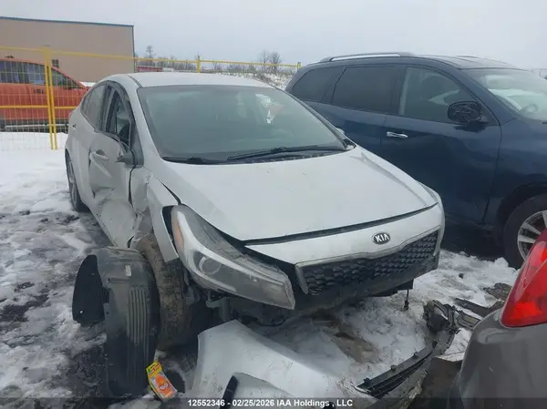 3KPFL4A73JE237997 2018 KIA FORTE - Image 1