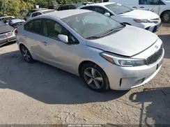 3KPFL4A73JE239524 2018 KIA FORTE