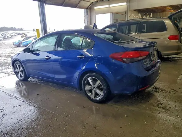 3KPFL4A73JE241855 2018 KIA FORTE - Image 2