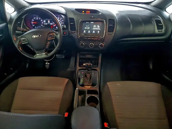 3KPFL4A73JE241855 2018 KIA FORTE - Image 8
