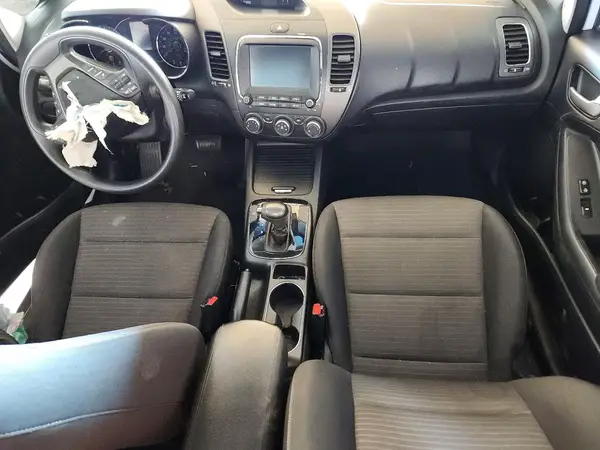 3KPFL4A73JE244464 2018 KIA FORTE - Image 8