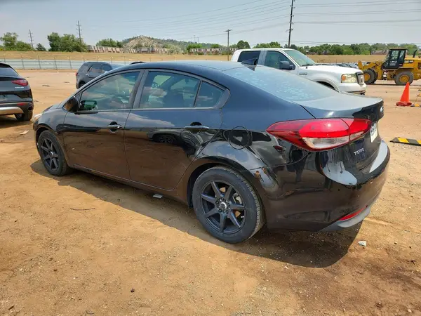 3KPFL4A73JE255481 2018 KIA FORTE - Image 2