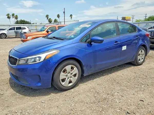 3KPFL4A73JE268327 2018 KIA FORTE - Image 1