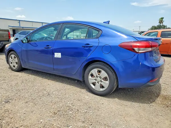 3KPFL4A73JE268327 2018 KIA FORTE - Image 2