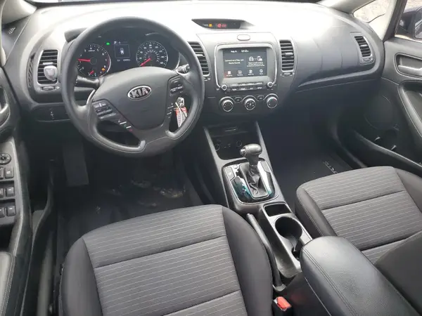 3KPFL4A73JE272720 2018 KIA FORTE - Image 8