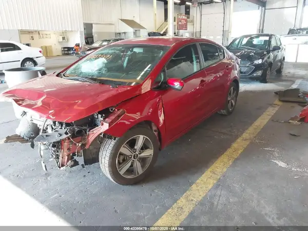 3KPFL4A73JE279442 2018 KIA FORTE - Image 2