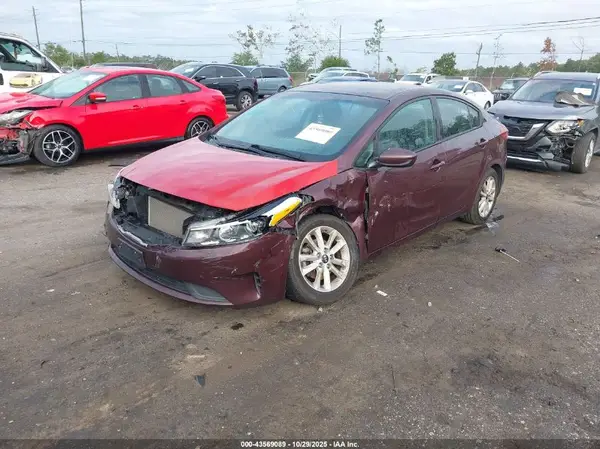 3KPFL4A74HE007394 2017 KIA FORTE - Image 2