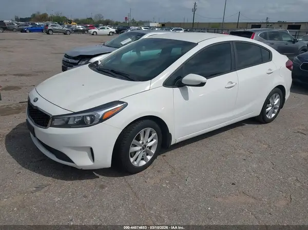 3KPFL4A74HE011512 2017 KIA FORTE - Image 2