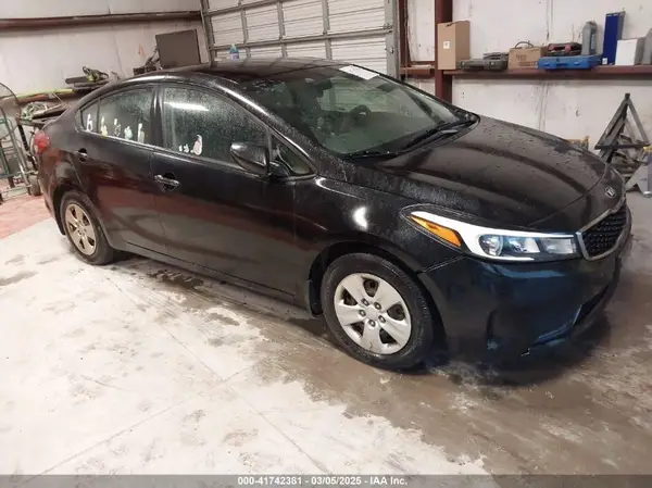 3KPFL4A74HE012885 2017 KIA FORTE - Image 1
