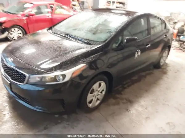 3KPFL4A74HE012885 2017 KIA FORTE - Image 2