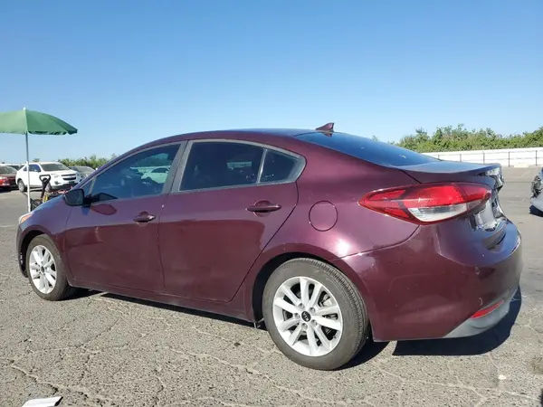 3KPFL4A74HE014801 2017 KIA FORTE - Image 2