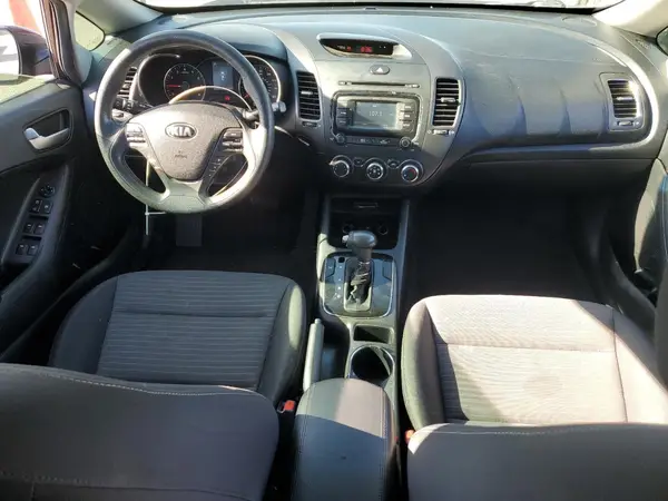 3KPFL4A74HE014801 2017 KIA FORTE - Image 8