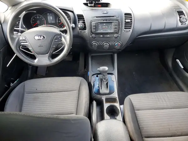 3KPFL4A74HE016080 2017 KIA FORTE - Image 8