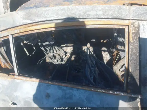 3KPFL4A74HE018881 2017 KIA FORTE - Image 8