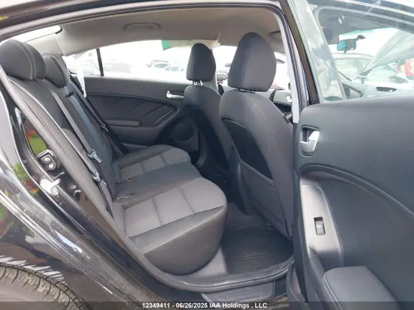 3KPFL4A74HE020887 2017 KIA FORTE - Image 8