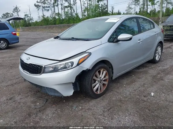 3KPFL4A74HE021974 2017 KIA FORTE - Image 2