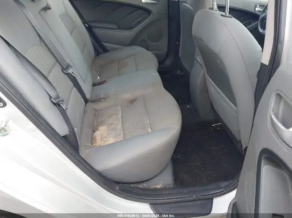 3KPFL4A74HE021974 2017 KIA FORTE - Image 8