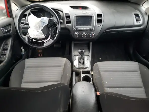 3KPFL4A74HE028729 2017 KIA FORTE - Image 8