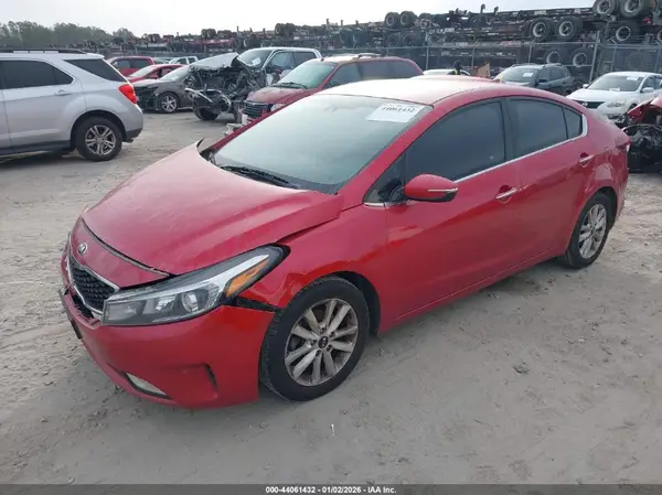 3KPFL4A74HE028746 2017 KIA FORTE - Image 2