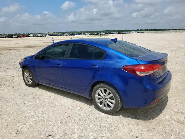 3KPFL4A74HE028892 2017 KIA FORTE - Image 2