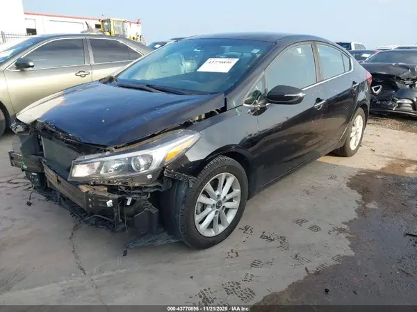 3KPFL4A74HE034854 2017 KIA FORTE - Image 2